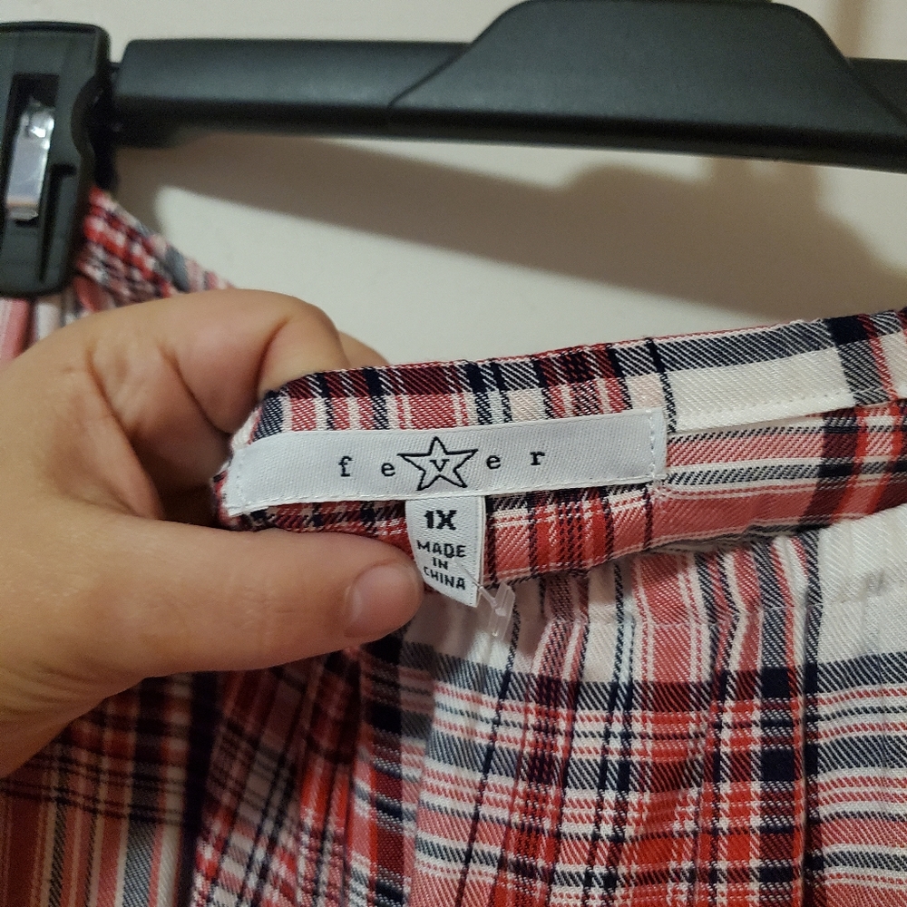 Plus size off the shoulder plaid bell sleeve top - Picture 5 of 7